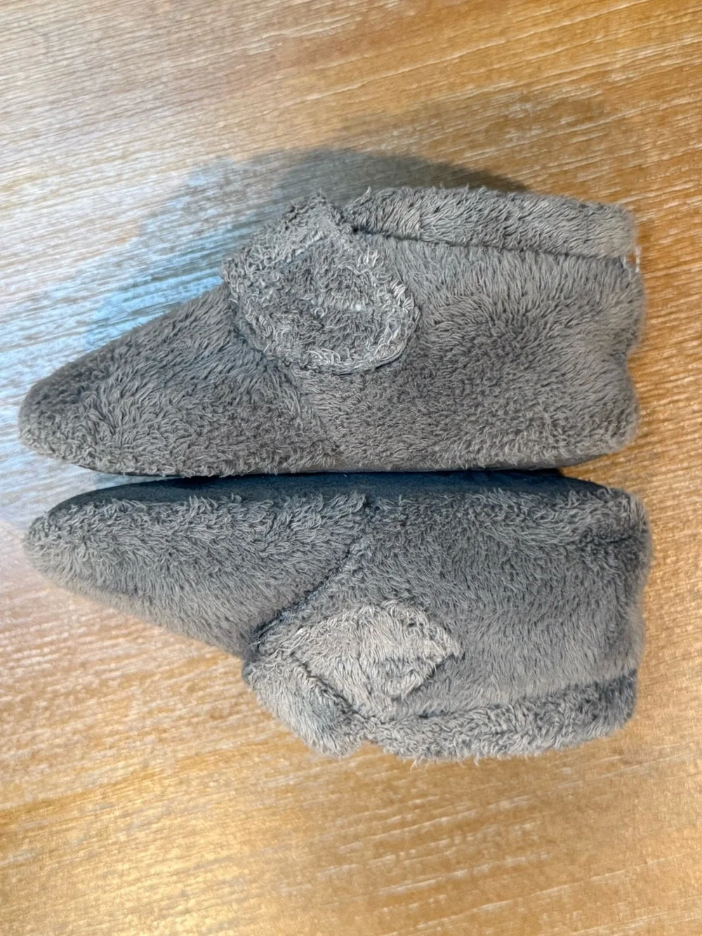 UGG Bixbee Baby Booties Soft Sole Velcro Closure Gray Sz 04/05 UK 4 EU 20.5